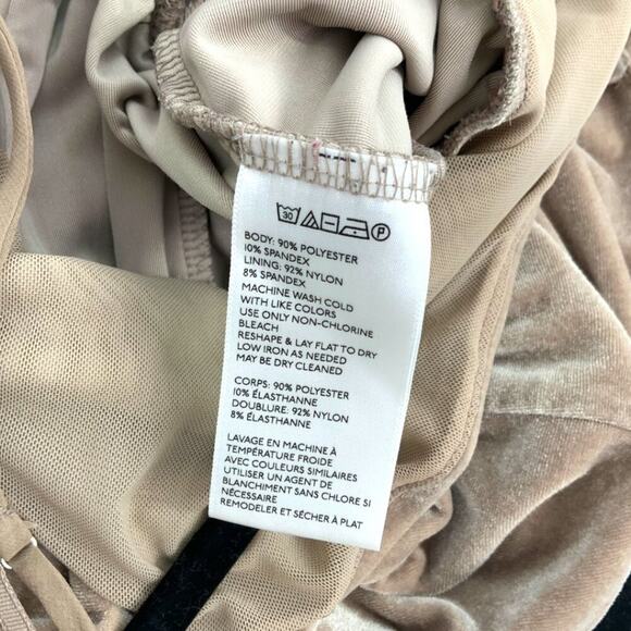 Urban Outfitters Emmabella Taupe Velvet Wide Leg Jumpsuit Size Medium - Picture 6 of 8